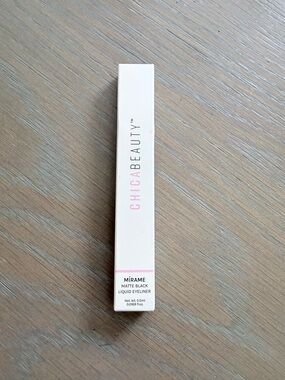 Chica Beauty MÍRAME Liquid Black Eyeliner